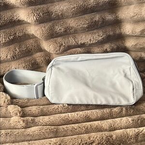 Gray Minimalist Fanny Pack with Adjustable Strap